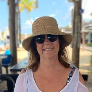 Meet your Posher, Cathy